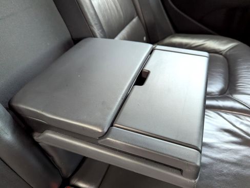 Used 2010 Volvo XC70 3.2 image 44