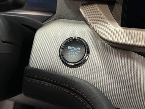 New 2026 Ford Explorer Active AWD/4WD image 17