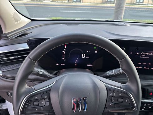 Used 2025 Buick Encore GX Preferred image 28