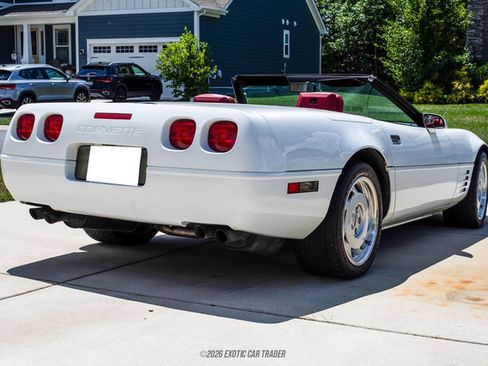 Used 1991 Chevrolet Corvette Convertible RWD image 8