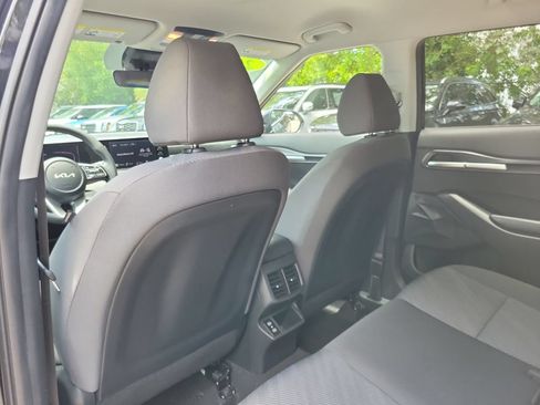 Certified 2024 Kia Seltos LX AWD/4WD image 11