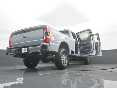 Used 2026 Ford F250 Lariat w/ FX4 Off-Road Package AWD/4WD image 34