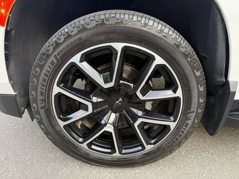 Used 2021 Chevrolet Suburban RST RWD image 40