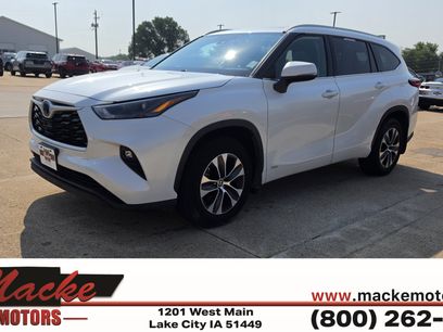Used 2022 Toyota Highlander XLE