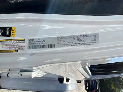 Used 2022 Jeep Wrangler Unlimited Rubicon 4xe w/ Cold Weather Group image 32