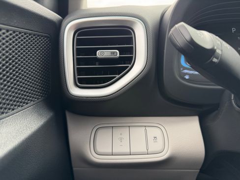 New 2026 Hyundai Venue SEL FWD image 16