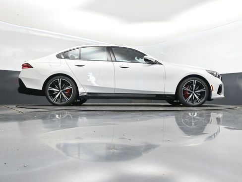 New 2026 BMW 530i w/ M Sport Package image 36