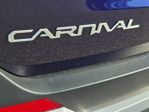 New 2026 Kia Carnival EX image 11