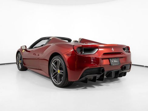 Used 2019 Ferrari 488 Spider RWD image 4