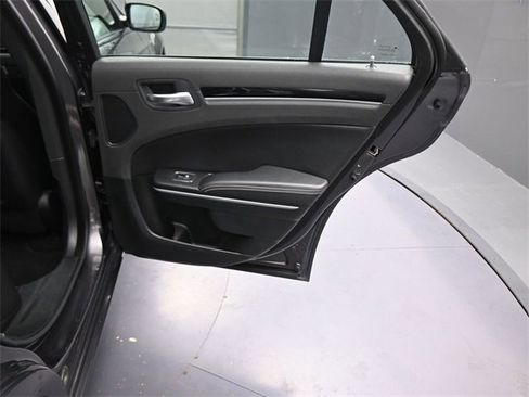 Used 2023 Chrysler 300 S image 13