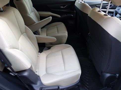 Used 2023 Subaru Ascent Premium w/ Convenience Package AWD/4WD image 31