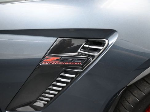Used 2019 Chevrolet Corvette Z06 RWD image 9