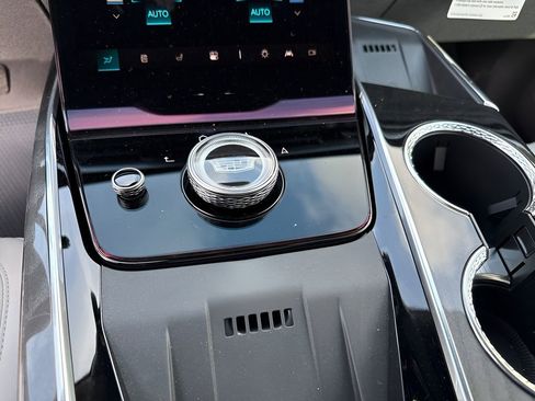 New 2025 Cadillac Escalade IQ Sport 1 w/ LPO, ONYX Package image 29