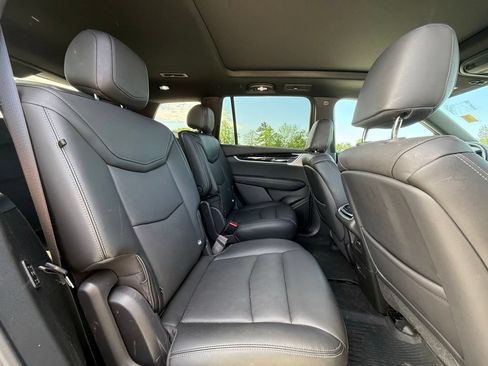 Certified 2024 Cadillac XT6 Premium Luxury w/ LPO, Floor Liner Package AWD/4WD image 33