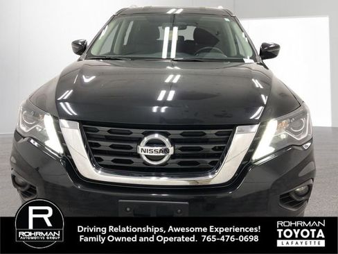 Used 2020 Nissan Pathfinder SV image 10