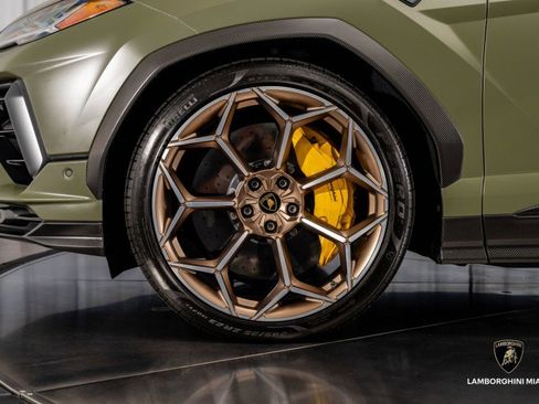 Used 2024 Lamborghini Urus Performante image 20