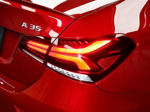 Used 2021 Mercedes-Benz A 35 AMG 4MATIC image 92