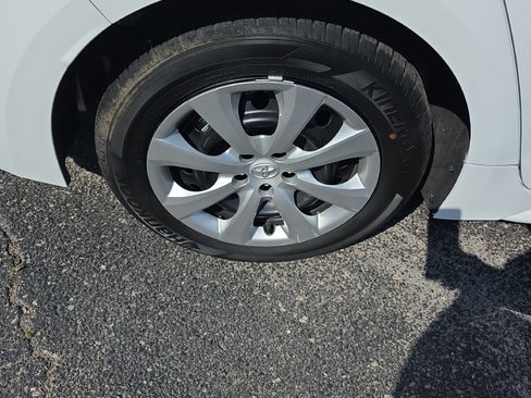 Used 2026 Toyota Corolla LE FWD image 12