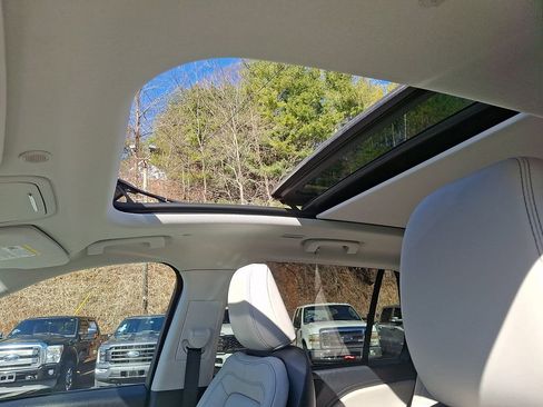 Used 2025 Lincoln Aviator Reserve w/ Illumination Package RWD image 14
