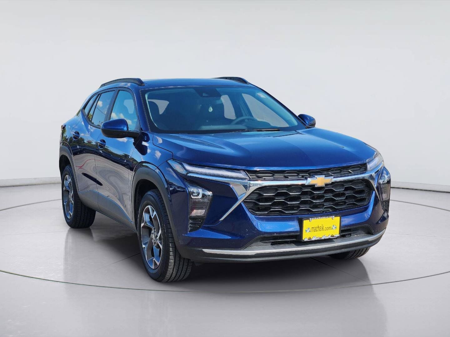 Used 2024 Chevrolet Trax LT FWD image 3