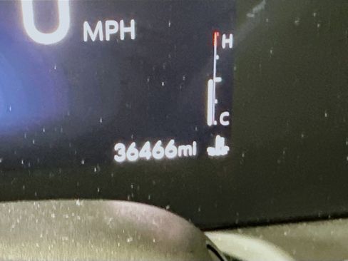 Used 2025 Buick Encore GX Preferred AWD/4WD image 19