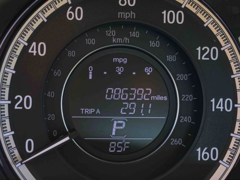 Used 2017 Honda Accord EX-L image 8