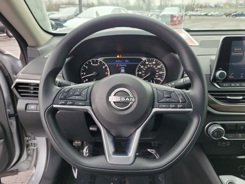 Used 2024 Nissan Altima 2.5 SV image 28