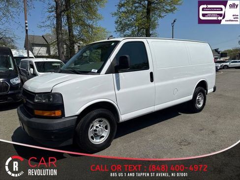 Used 2020 Chevrolet Express 2500 w/ Driver Convenience Package RWD image 3