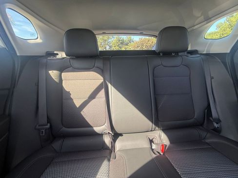 Used 2025 Chevrolet Trax LT image 35