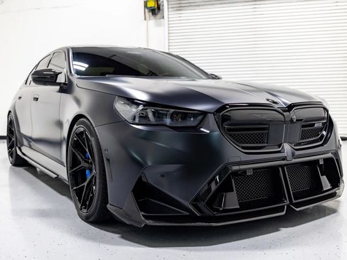 Used 2026 BMW M5 w/ Carbon Package AWD/4WD image 33