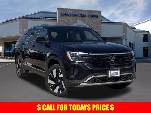 Used 2025 Volkswagen Atlas Cross Sport SEL AWD/4WD image 1