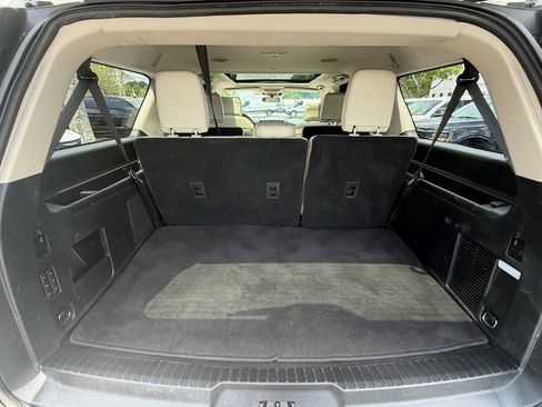Used 2021 Ford Expedition Max Platinum RWD image 16