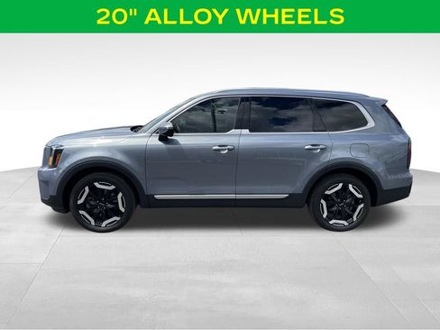 Used 2024 Kia Telluride EX w/ EX Captain's Chair Package FWD image 7