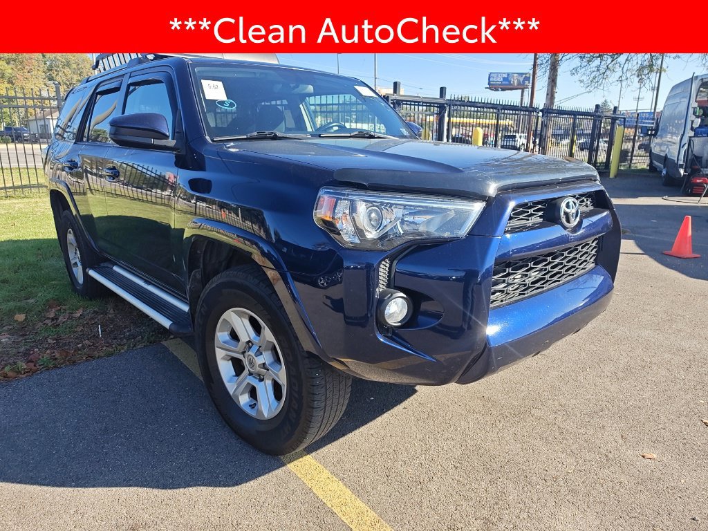 Used 2019 Toyota 4Runner SR5 AWD/4WD image 3