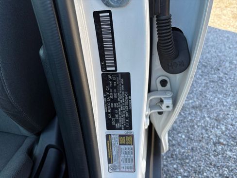 Used 2025 Kia K4 LXS image 28