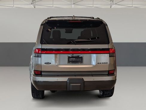 Used 2024 Lexus GX 550 w/ Accessory Package (2T) image 10