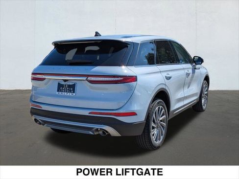 New 2025 Lincoln Corsair Reserve image 2