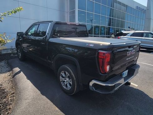Used 2020 GMC Sierra 1500 SLE w/ SLE Value Package AWD/4WD image 4