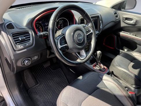 Used 2019 Jeep Compass Trailhawk AWD/4WD image 14
