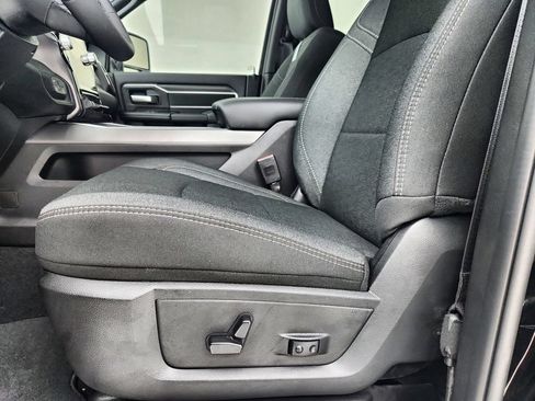 New 2026 RAM 2500 Big Horn AWD/4WD image 12