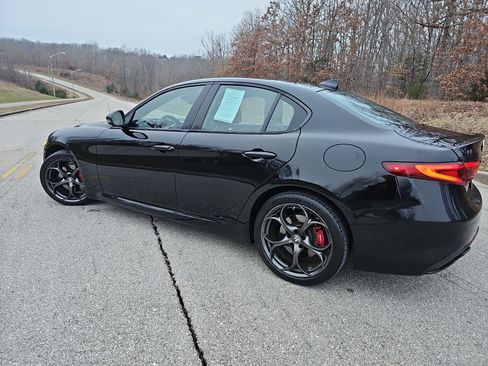 Used 2021 Alfa Romeo Giulia Ti Sport image 7