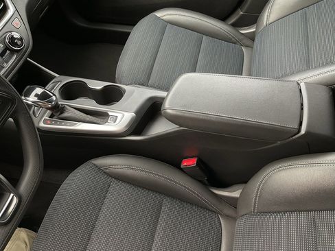 Used 2025 Buick Envista Preferred image 33