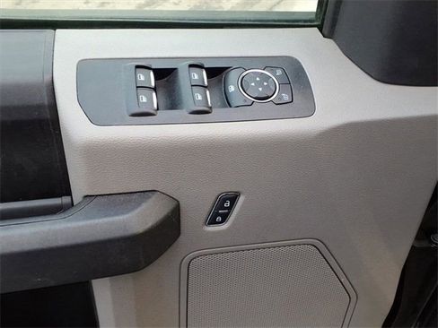 Used 2017 Ford F150 XL w/ Equipment Group 101A Mid image 5