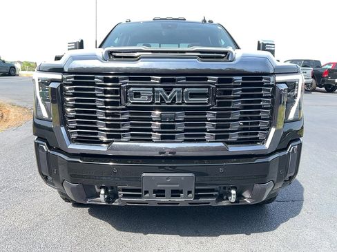Used 2024 GMC Sierra 3500 Denali Ultimate AWD/4WD image 2