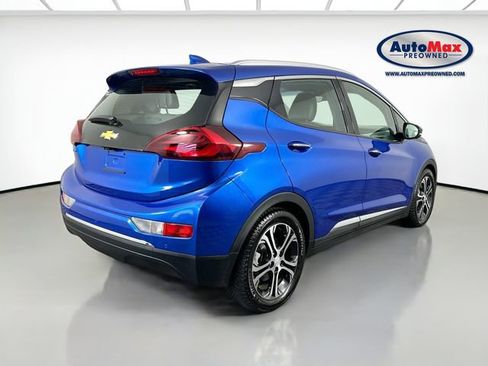 Used 2020 Chevrolet Bolt Premier w/ Infotainment Package FWD image 2
