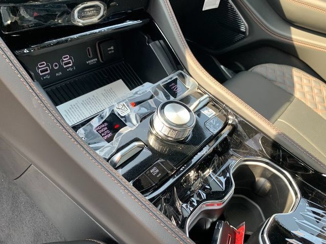 New 2027 Jeep Grand Cherokee Summit AWD/4WD image 18