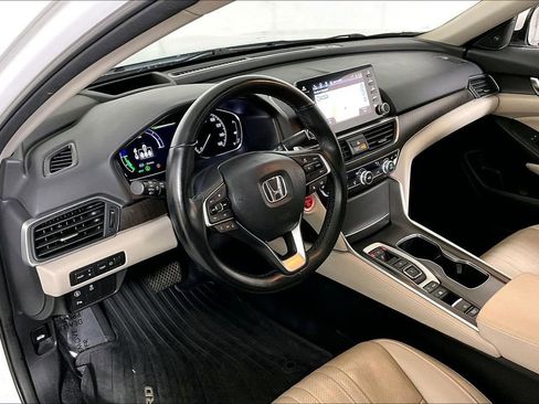 Used 2022 Honda Accord Touring image 13