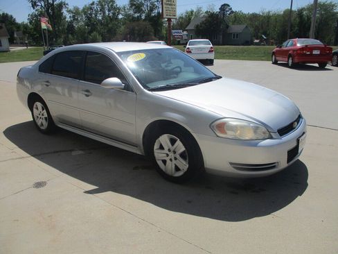 Used 2011 Chevrolet Impala LS FWD image 18
