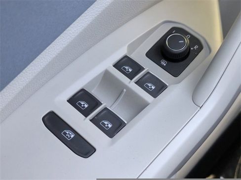 New 2026 Volkswagen Jetta SE image 24