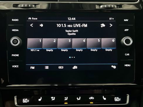 Used 2018 Volkswagen Golf R 4-Door AWD/4WD image 11